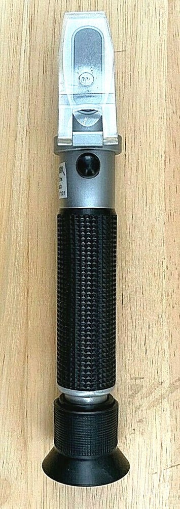 Portable LeoKuebler Handheld Refractometer 0 to 10% Brix w/ 0.1% Brix Resolution
