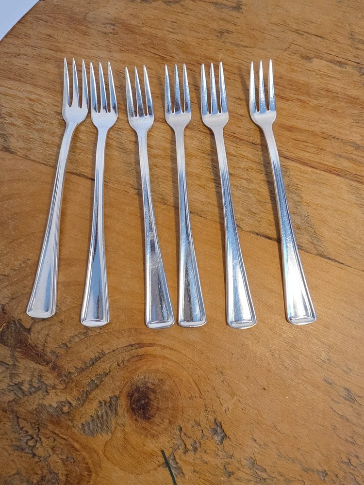 6 IS Gramercy Pattern Silverplate Cocktail Forks VICTORS. CO.  AI