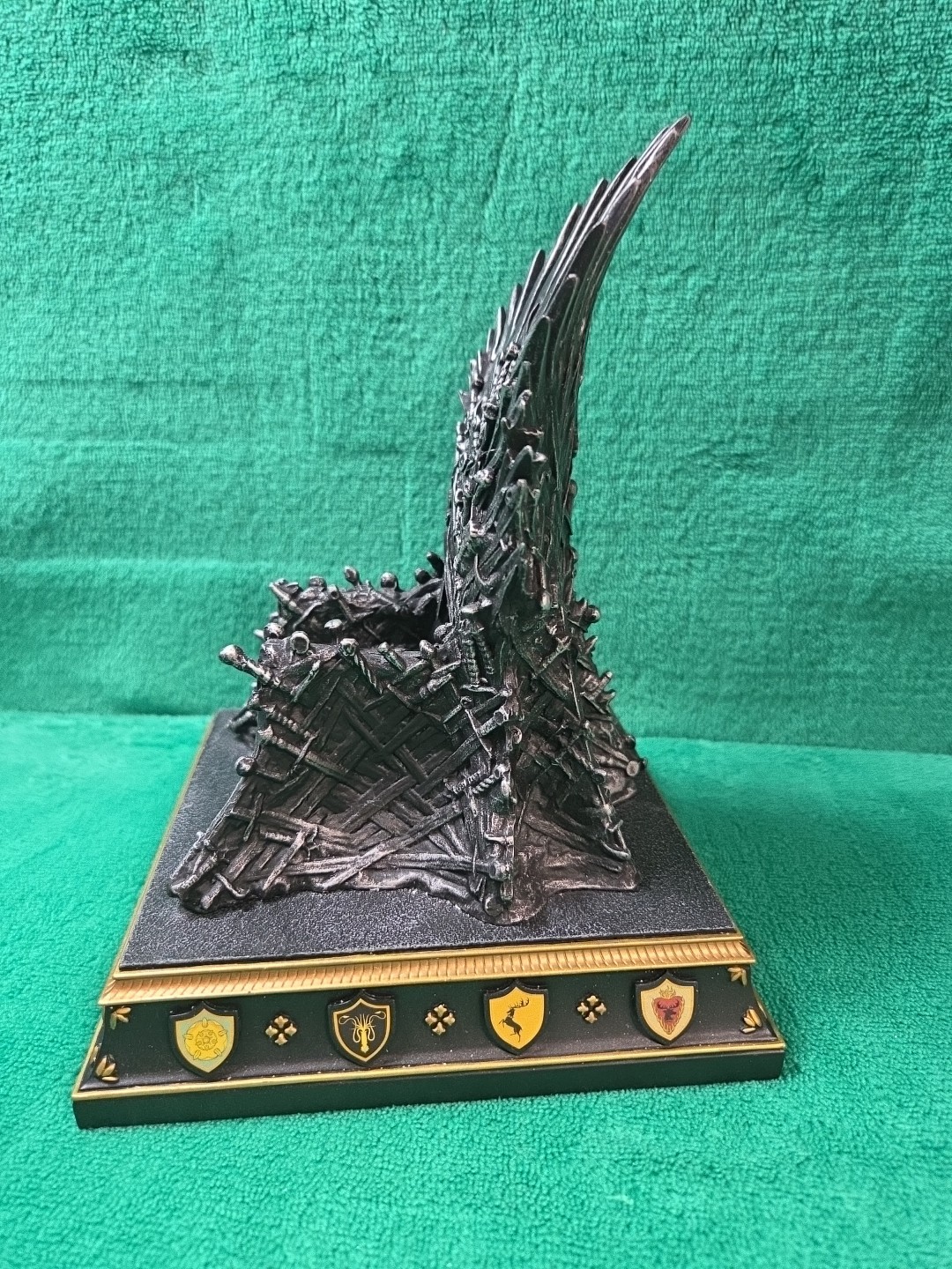 Game of Thrones The Iron Throne Bookend The Noble Collection FREE SHIPPING!!!