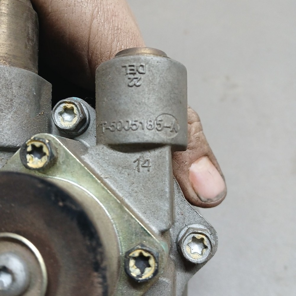 BENDIX BRAKE VALVE T 5005185 A / T 5018331 Untested
