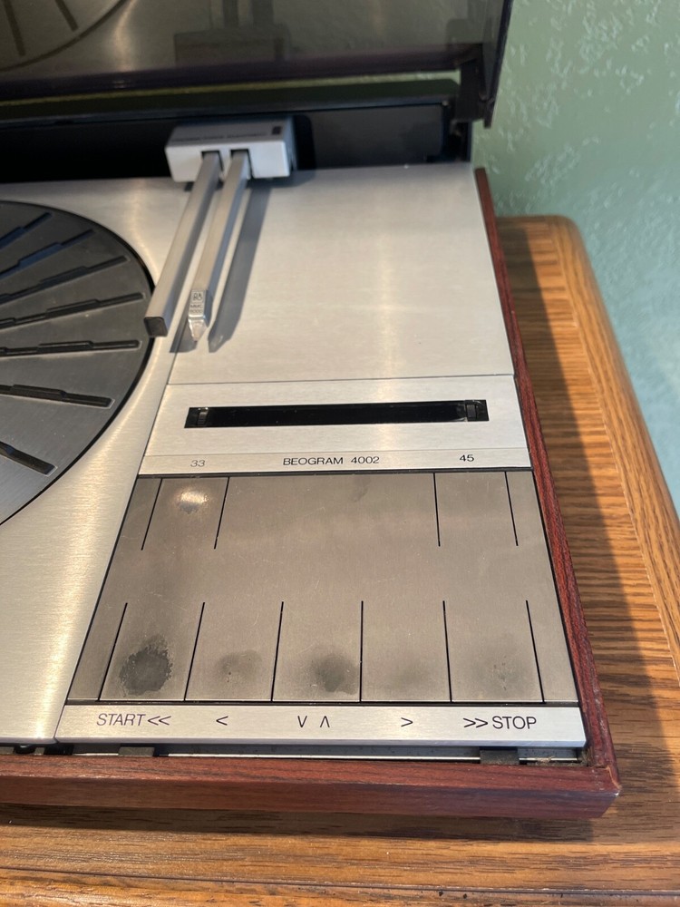 Bang & Olufsen Beogram 4002 turntable