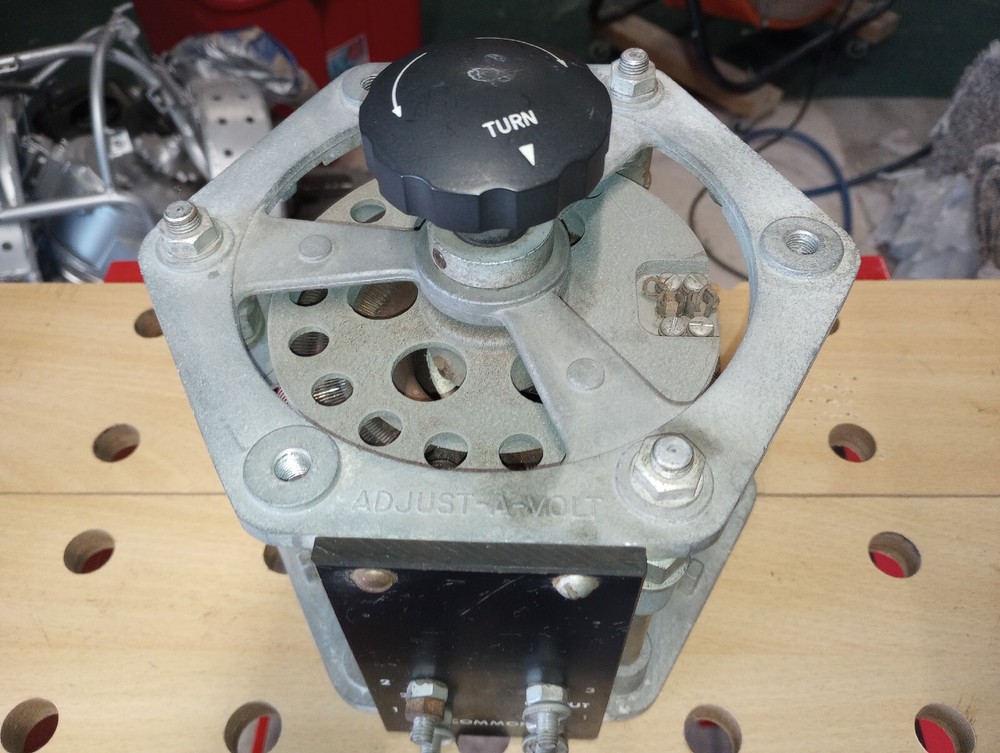 Vtg Standard Electrical Products Co. Adjust-A-Volt Variable Transformer #1500B