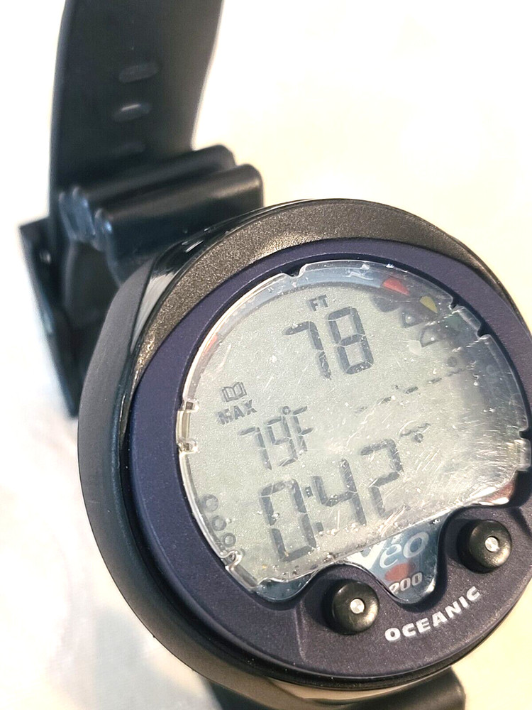 Oceanic Veo 200 Dive Computer - Scuba Diving - New Battery.