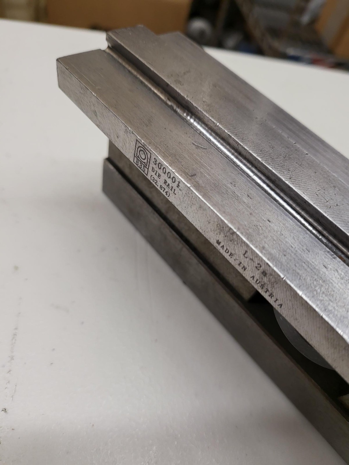 Press Brake 2V Die Holder 2.25" Tall X 2.362" Wide 32.87" Quick Change Die Rail