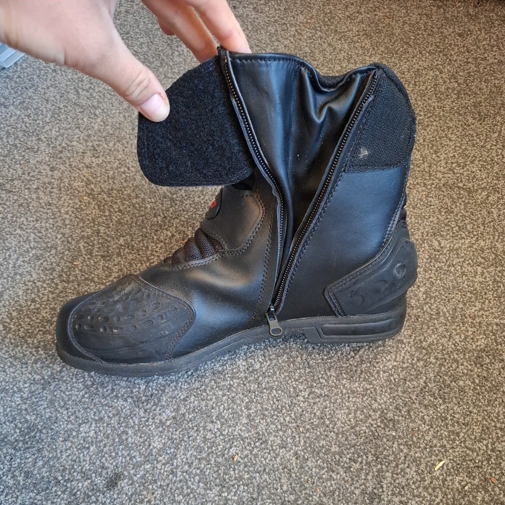 Tuzo Motorcycle Boots 9/43 Light Use