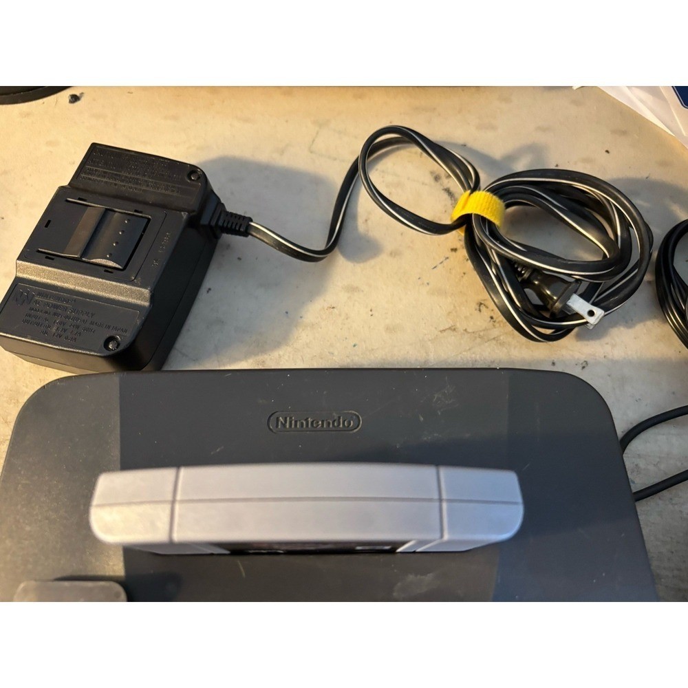 Nintendo 64 N64 Bundle + Cables +Controller + Resident Evil 2 tested Working