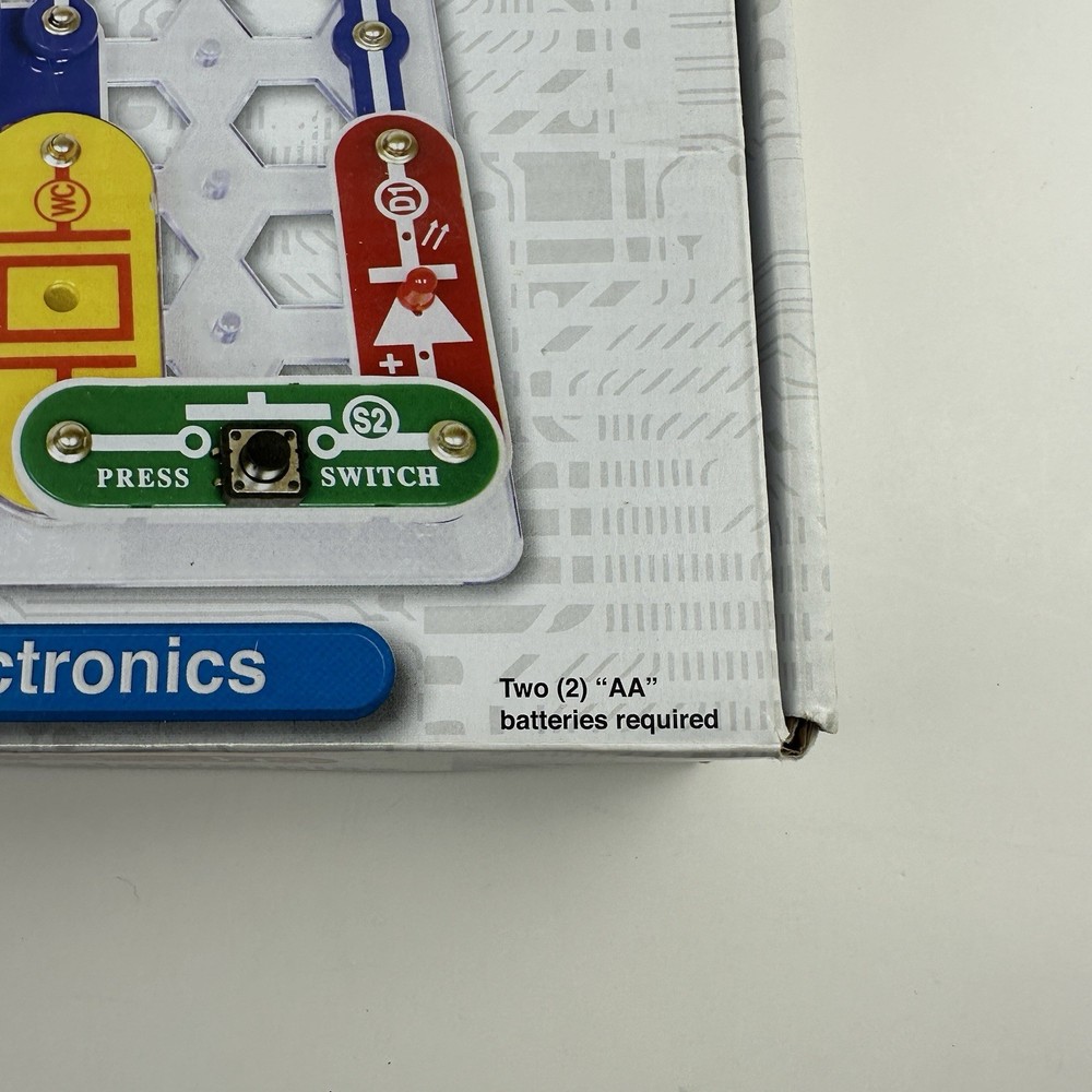 Elenco Snap Circuits Junior STEM Build Over 100 Electronic Projects Complete