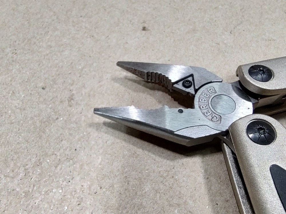 GERBER Multi-Tool, Champagne, 11 Tools, 48239