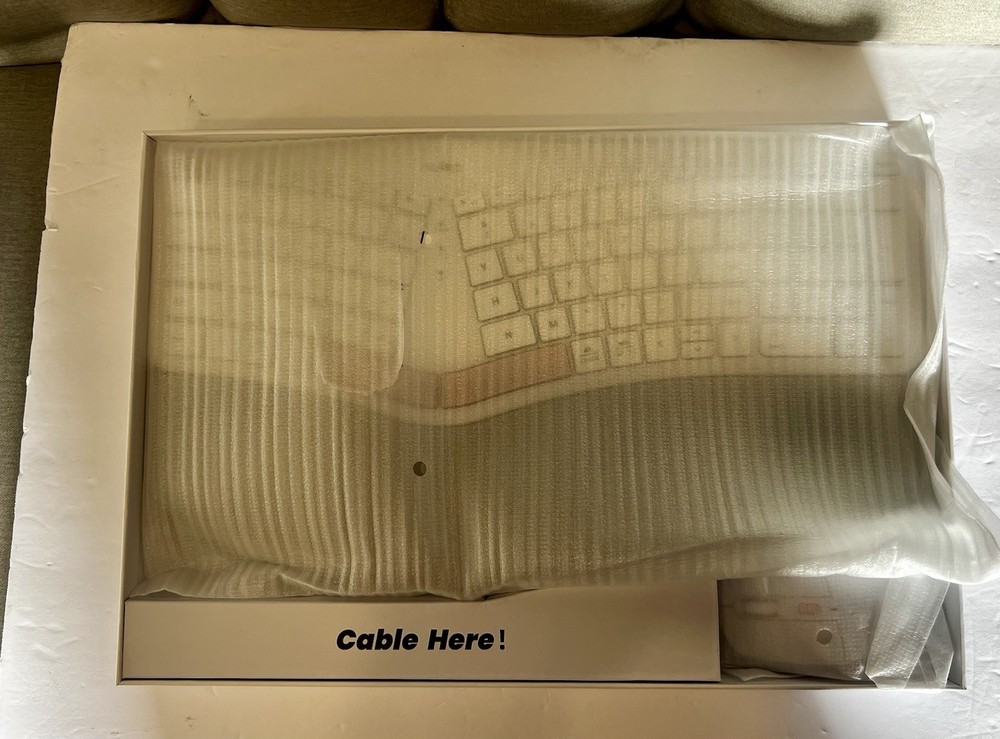 Nulea KM75 Ergonomic Wireless Keyboard and Mouse Combo –White