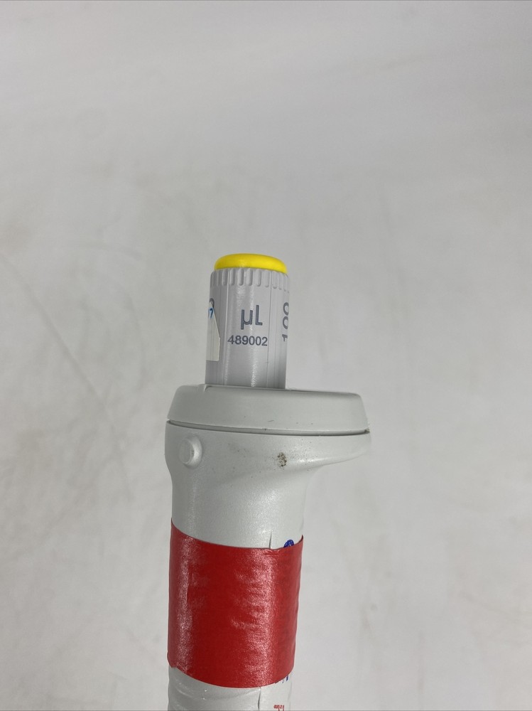 Eppendorf Reference 100 µL Single Channel Pipette 489002