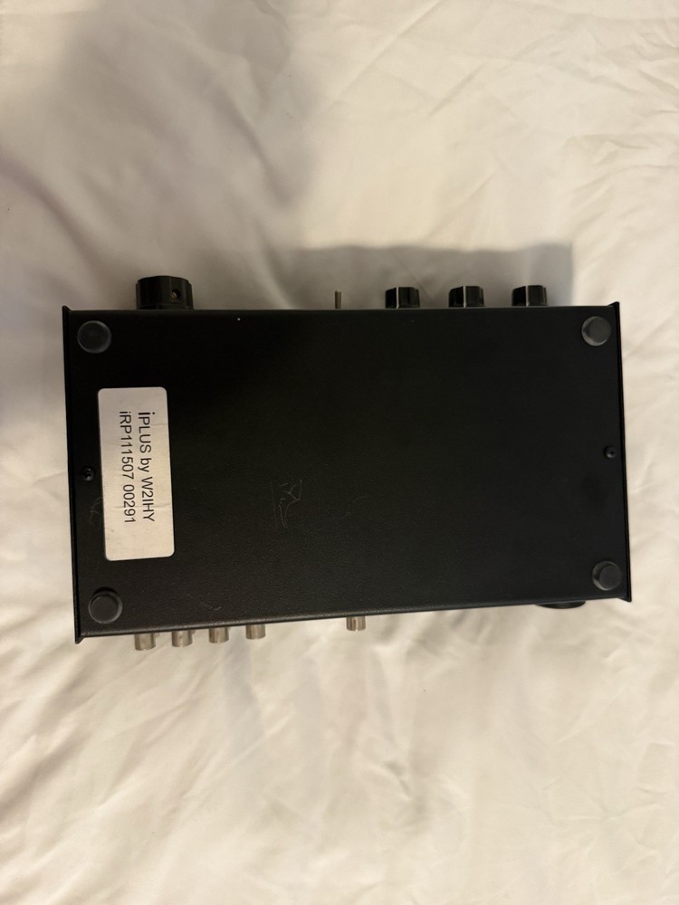 W2ihy, I-plus Audio/mic Switch