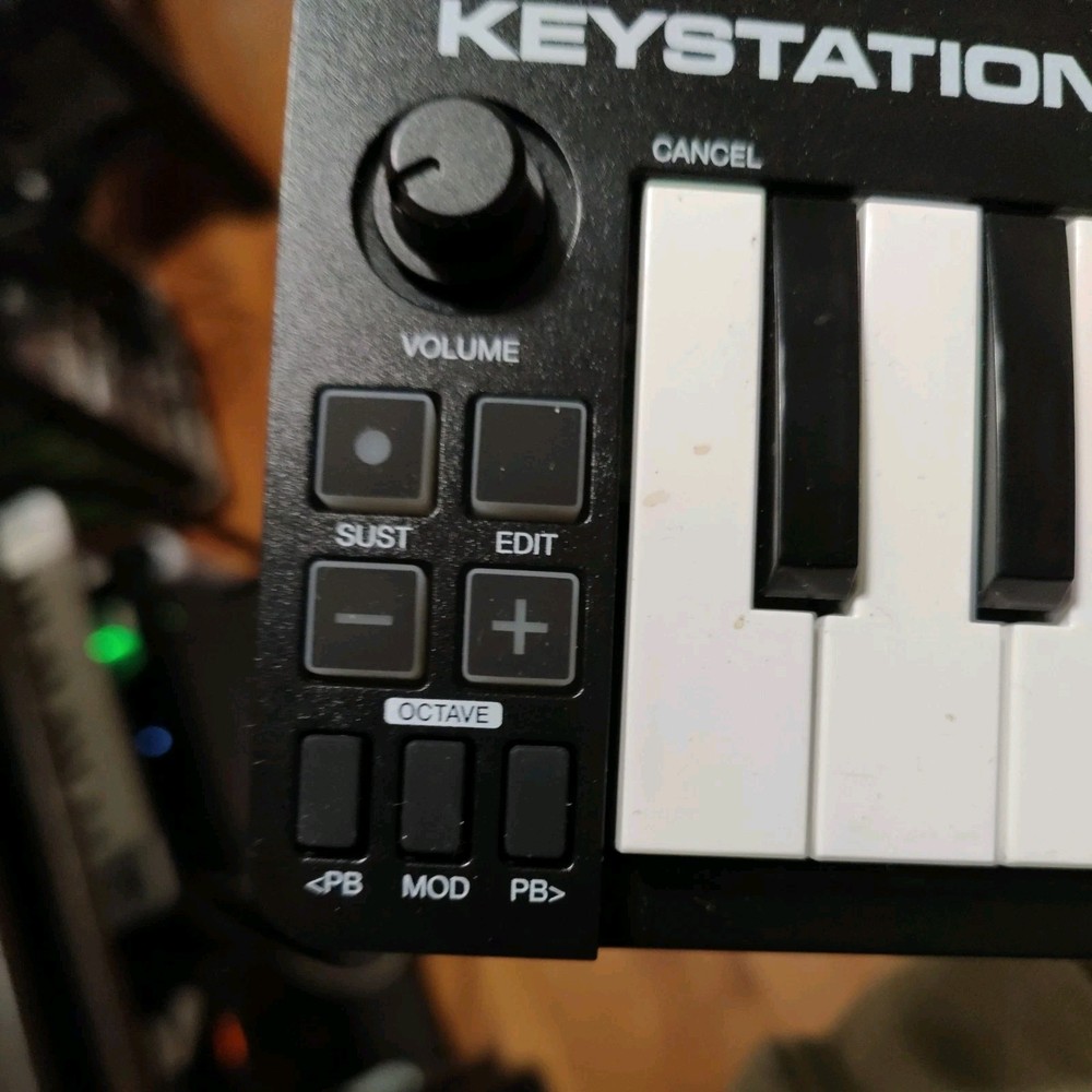 M-Audio Keystation Mini 32 MK3 32-key Keyboard Controller