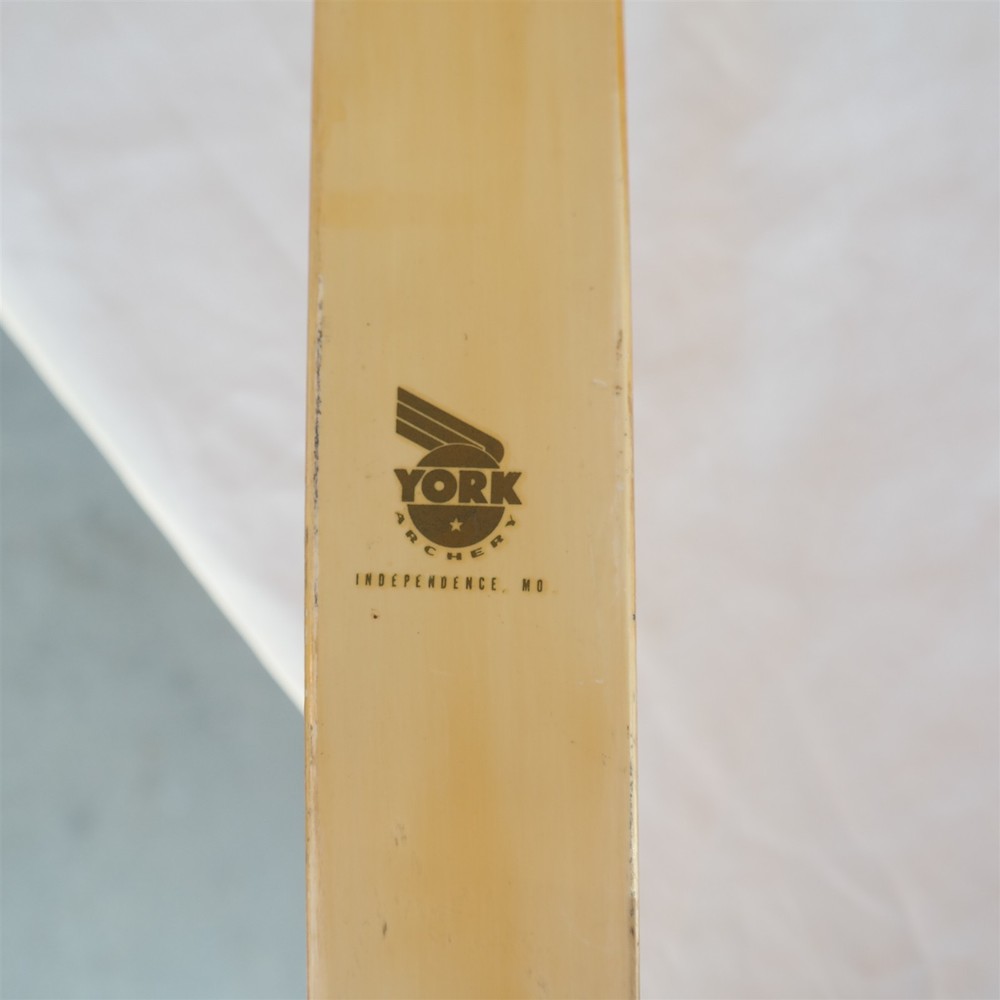 Vtg York Archery Recurve bow 46 Pound pull RH Nice