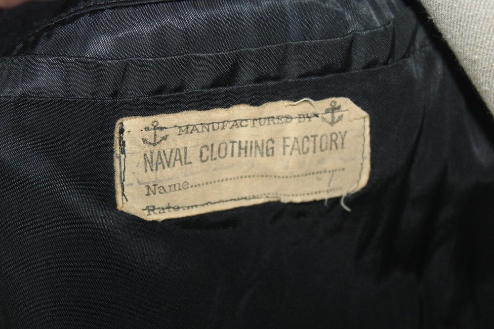 WW2 US Navy Pea Coat, Size Small/Medium FREE SHIPPING !!!!!!