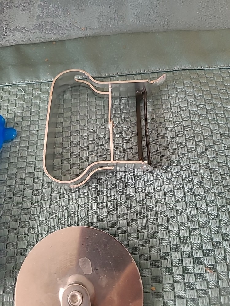 VINTAGE KITCHEN TOOLS (BIN TT)