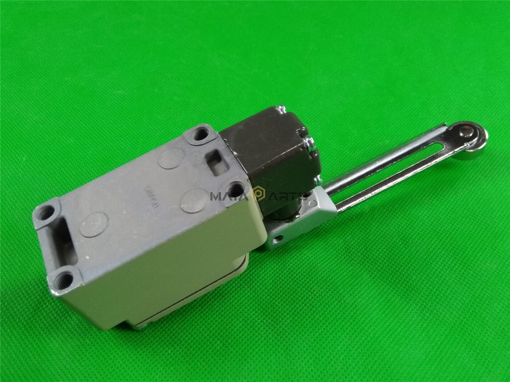 1PC NEW WLCA12-2N OMRON Limit Switch