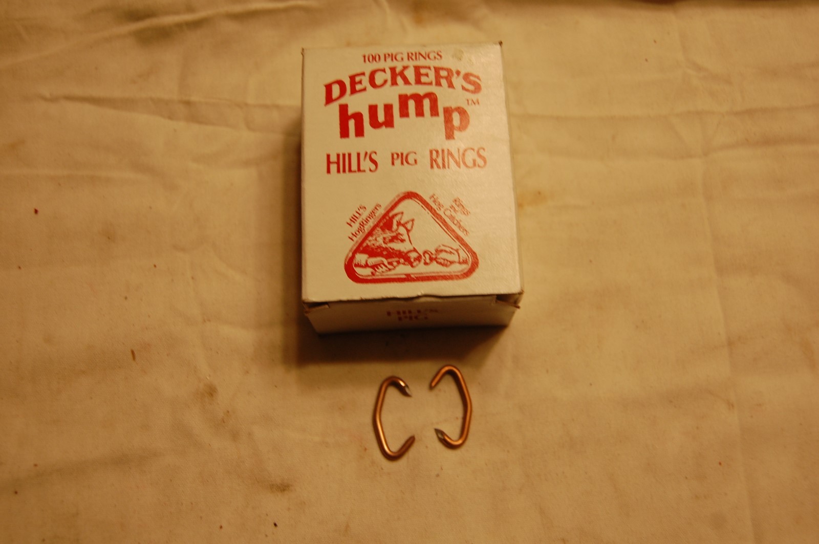 Deckers Hump Hill's Hog Rings (Qty of 100)