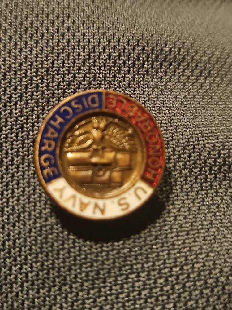U.S. Navy Honorable Discharge Pin / Button