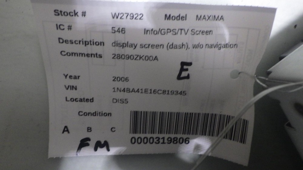 06 NISSAN MAXIMA Info Screen 28090ZK00A