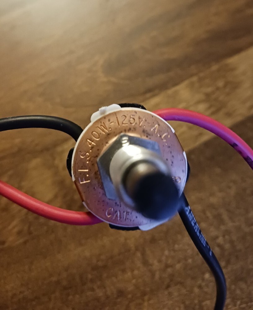 Leviton 388 Flourescent Starter Switch Push Button 4-Button 40W-125V-AC, 382