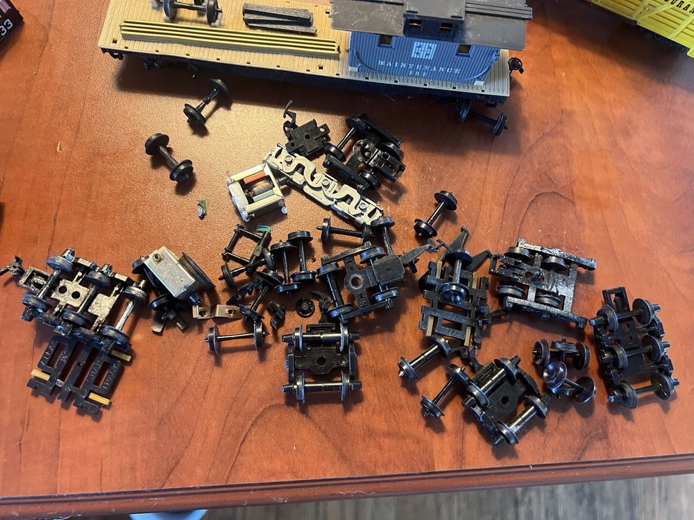 Tyco Mix Train Car Lot