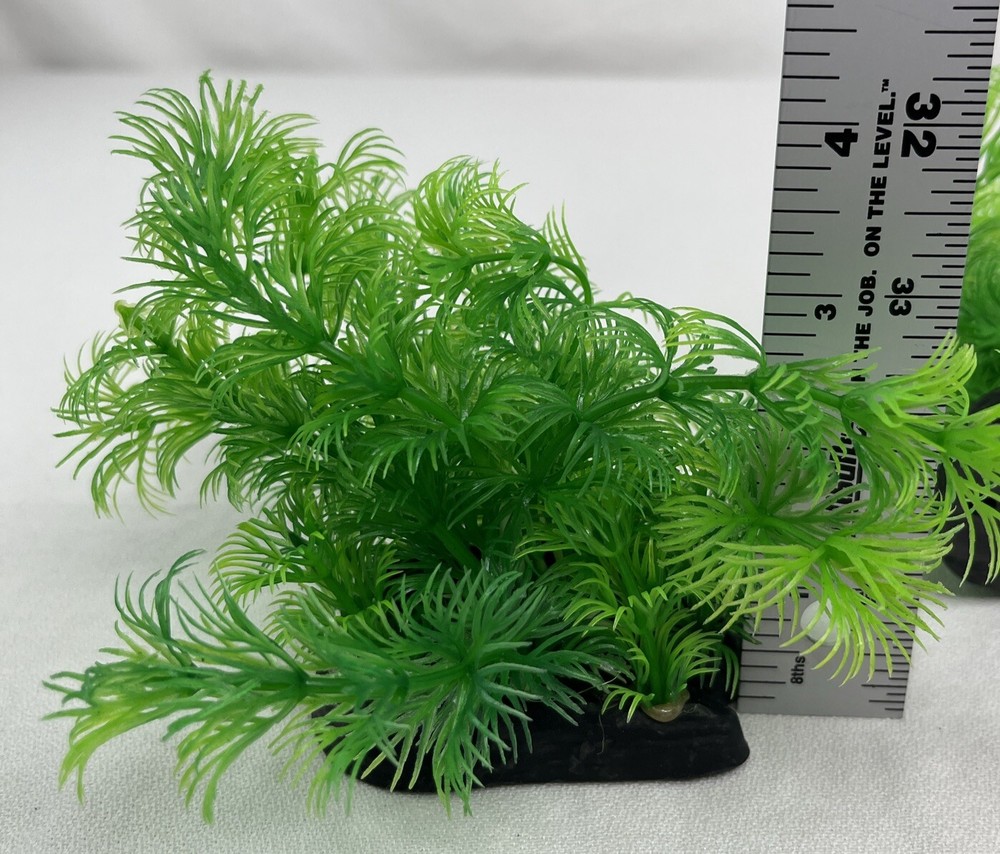 2PC Xunyee Plastic Aquarium Plants