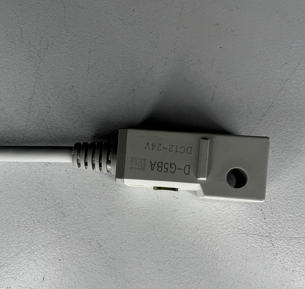 ONE (1) SMC Solid State AutoSwitch D-G5BA (NEW)