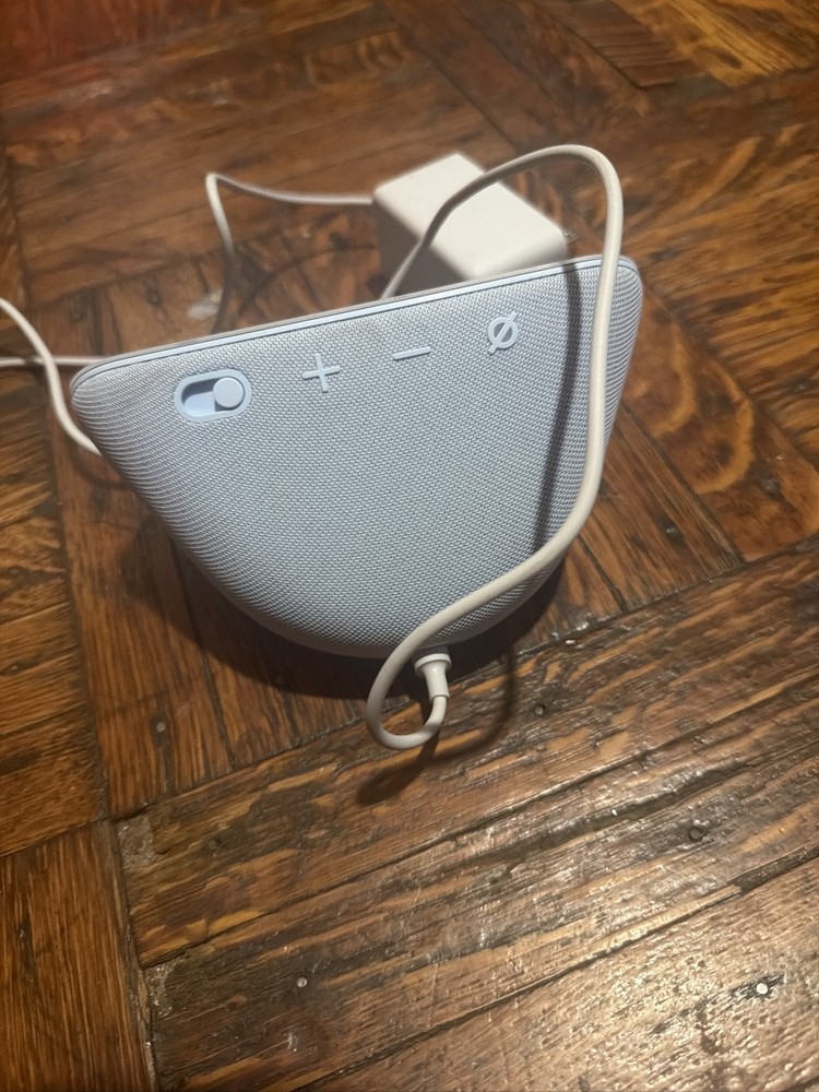 Echo Show 5 Smart Display White H23K37 USED