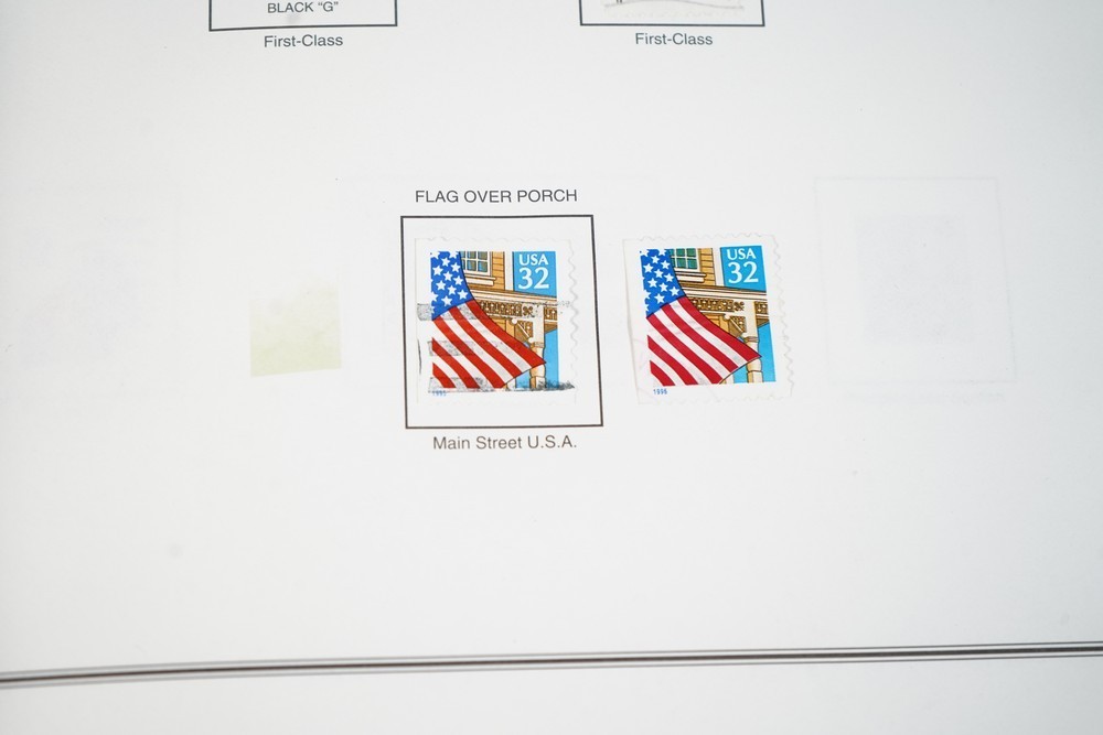 US 1990s-2000s COLLECTION OF 450+ STAMPS MINT & UESD STORED IN HARRIS ALBUM