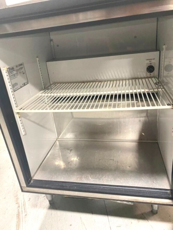 Cooler/Work Top TableTrue TUC- 27 W under Counter Cooler/ 27"