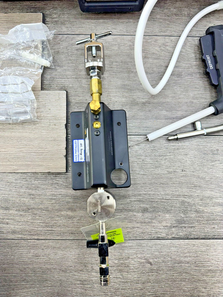 Wallach 900151 LL-CO2 Cryosurgical System with tips