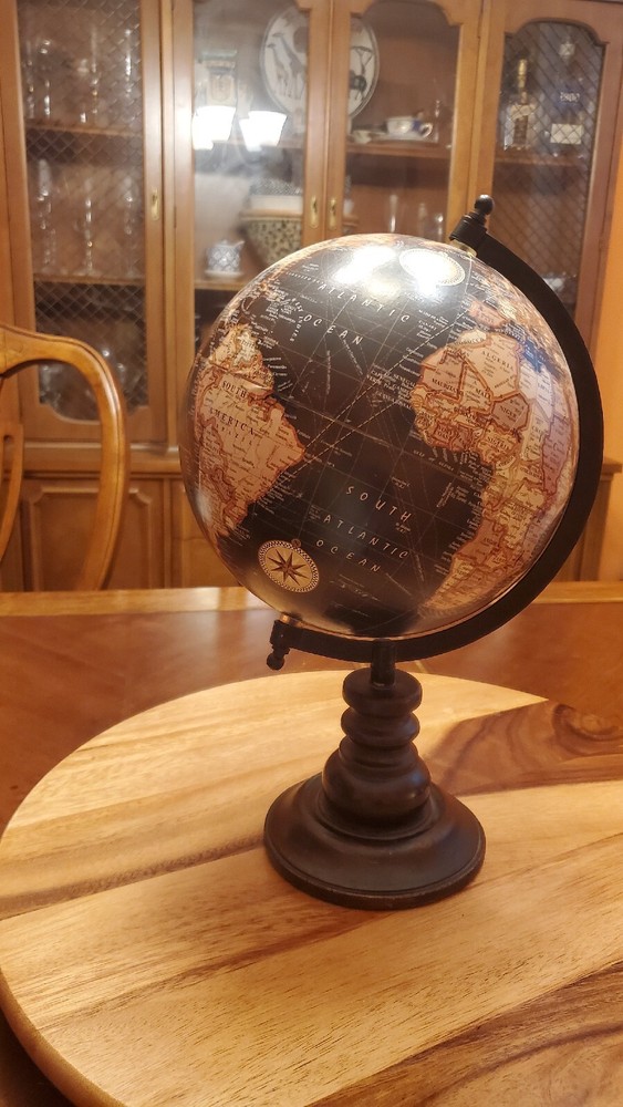 Globe on Foot D12cm Wood