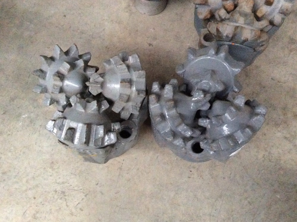 11"  Sealed bearing mill tooth