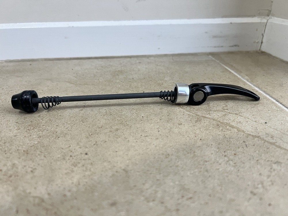 Skewer Front Wheel Quick Release 9x 135mm Black with Silver Casing