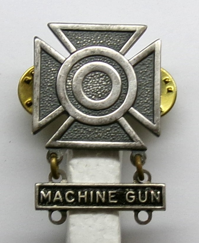 U.S. Army Basic Qualification Sharpshooter Badge with MACHINE GUN BAR