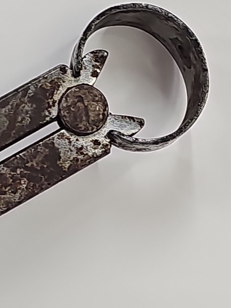 9" Straight Callipers Spring Inside Flat Legs