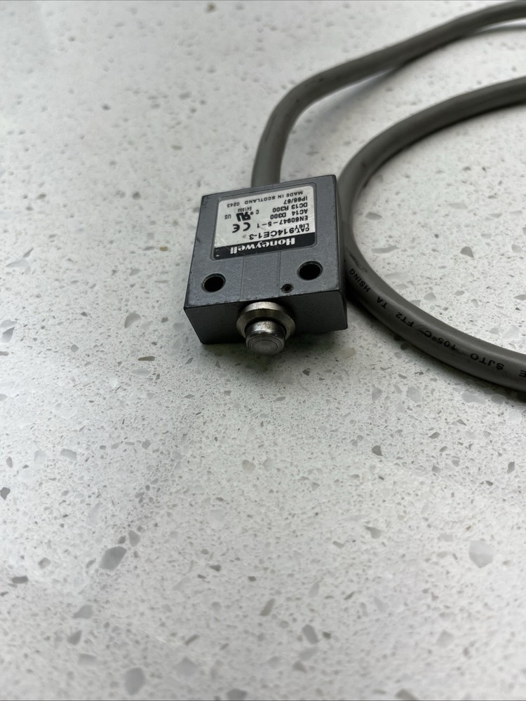 Honeywell 914CE1-3 Micro Switch Limit Switch