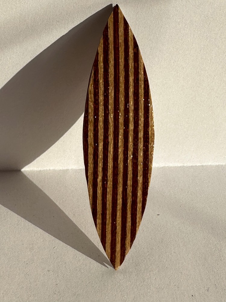 Tatting shuttle bicolor 3 inch long narrow
