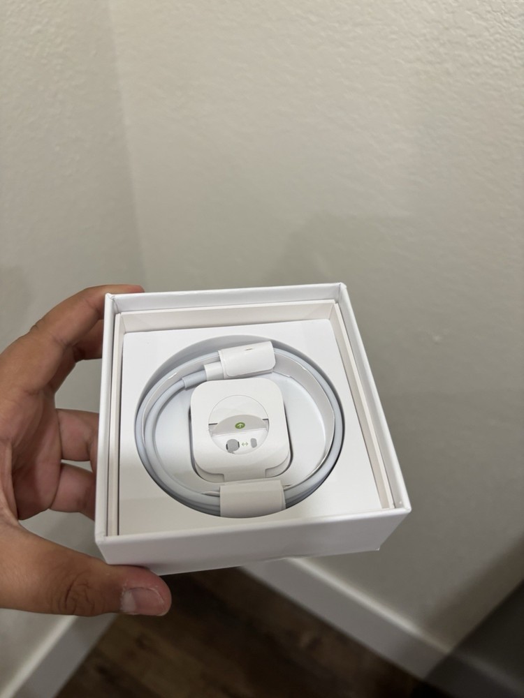 Apple AirPods Pro 1st generation MagSafe charging Case