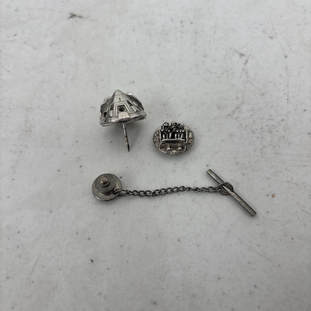 NASA Apollo Command Module Astronaut Inside Space Capsule Tie Tack Pin