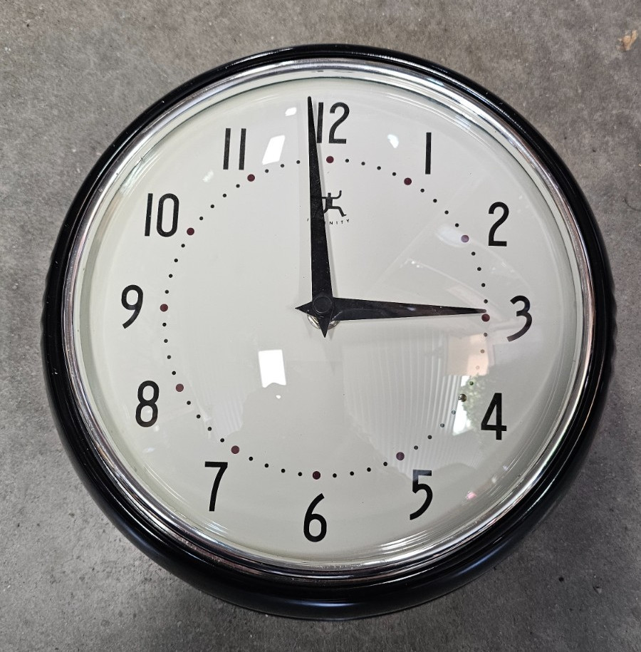 9.5" Retro Metal Wall Clock Black - Infinity Instruments