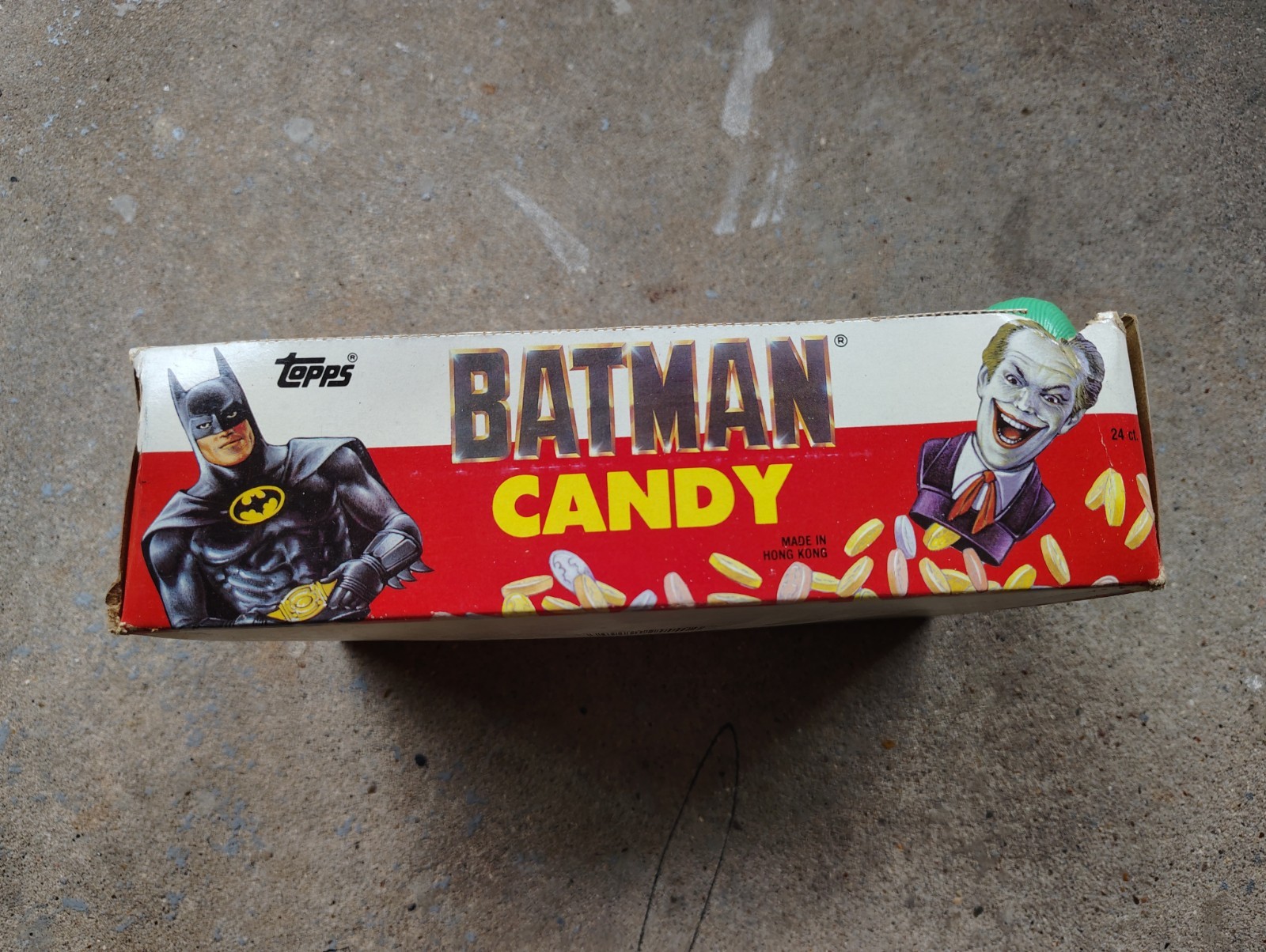 Vintage 1989 candy. Topps Batman Joker Plastic Figures open box w/ 24 packs