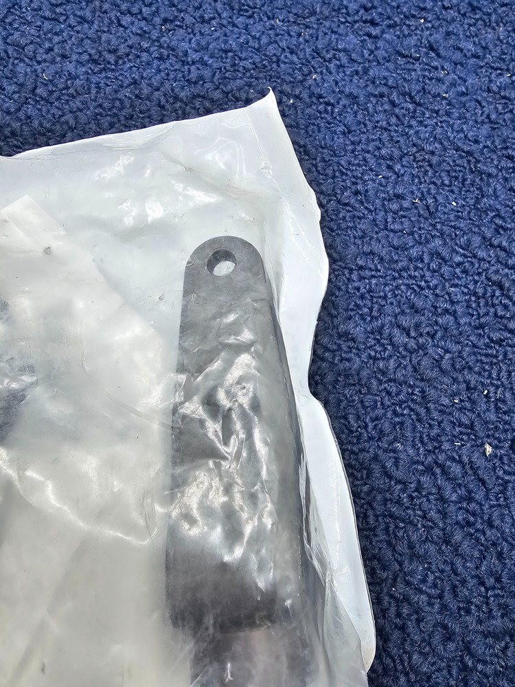 (QTY 4) Meritor R810019: Automatic Slac Adjuster Clevis