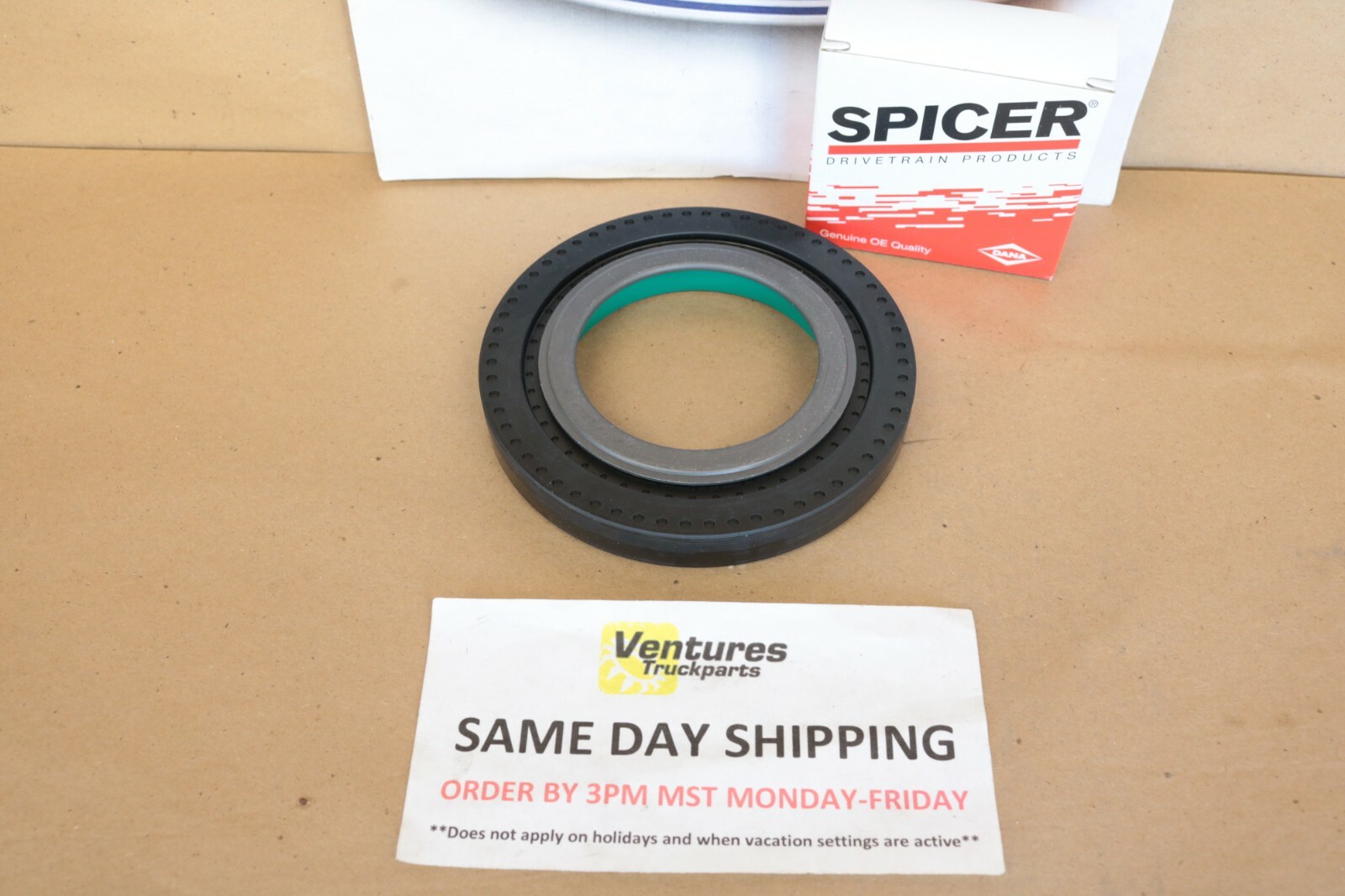 Ford F250 F350 Superduty 2005-2014 Front Axle Seal And Greaseable U Joint Kit