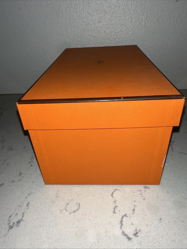 HERMES Paris Empty 10.25” x 6” x 5”