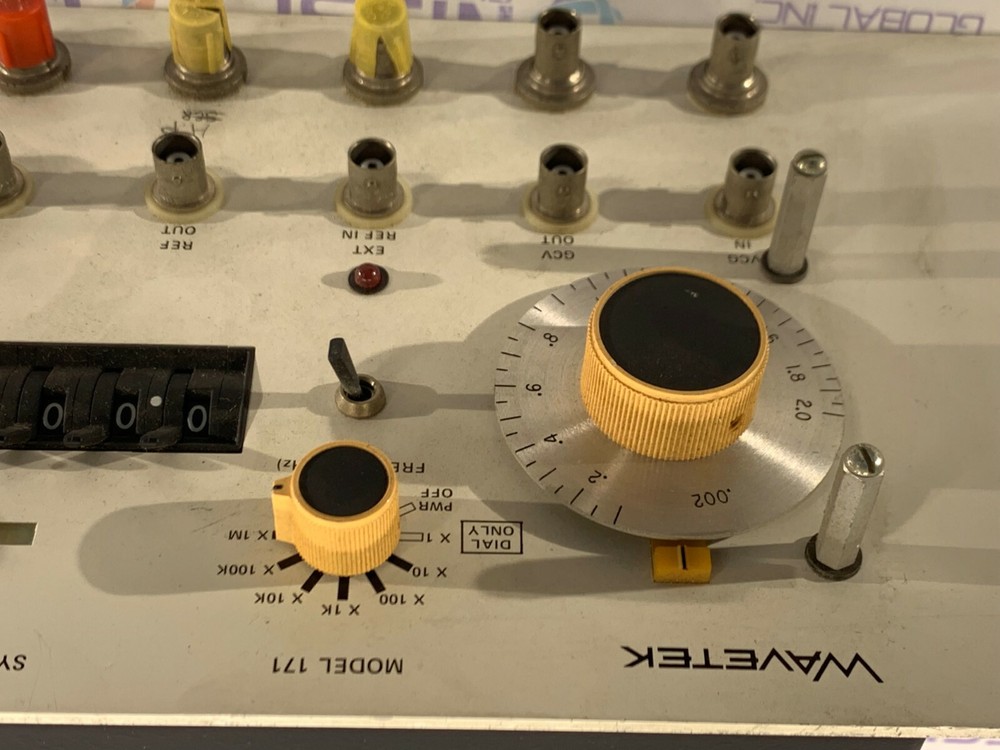 Wavetek 171 Synthesizer/Function Generator ( POWER TESTED ONLY AS IS