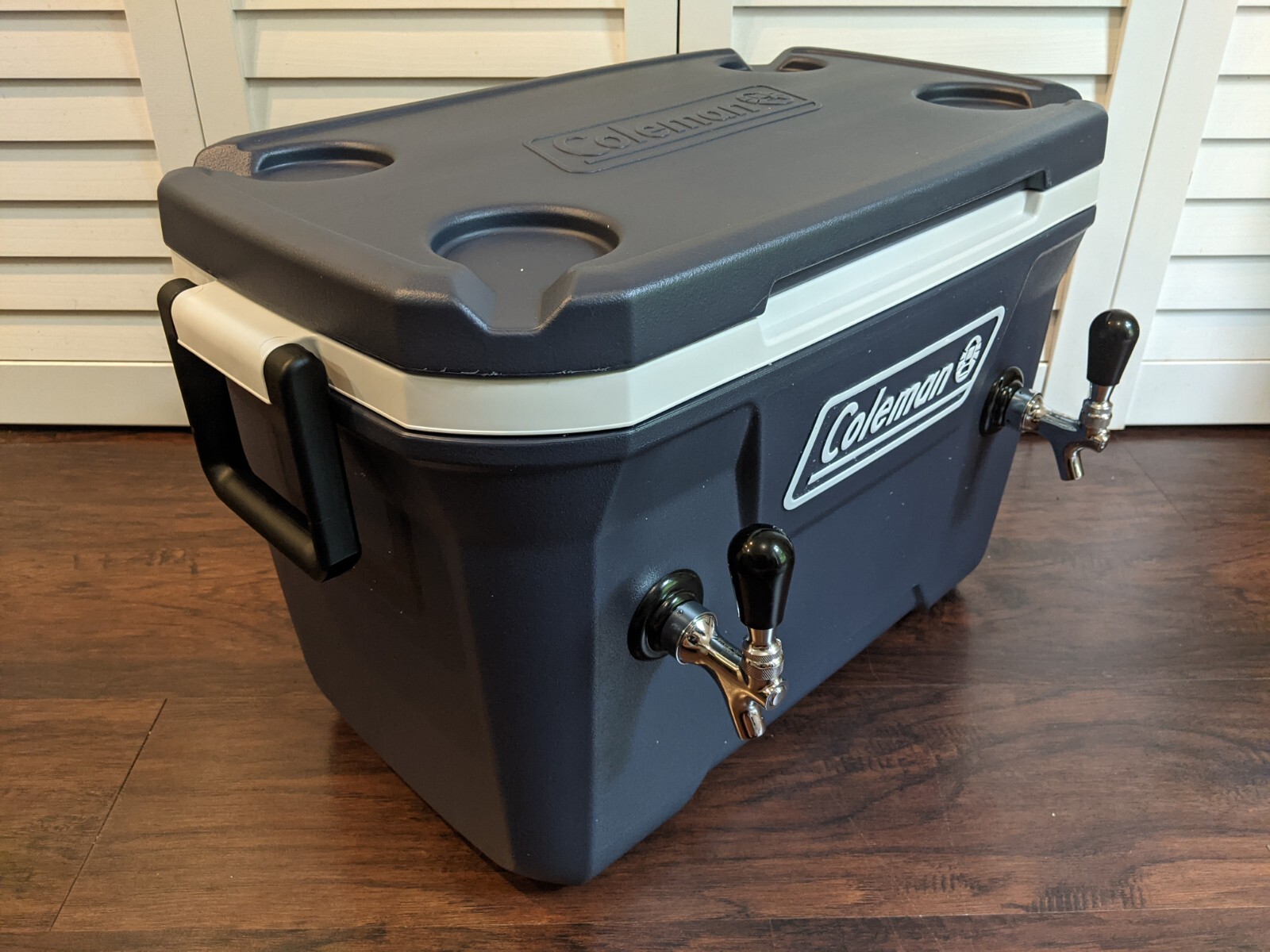 Jockey in the Box -- portable mini keezer / draft system [52 qt]