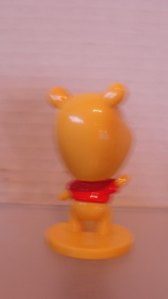 KELLOGS 3" WINNIE THE POOH BOBBLEHEAD
