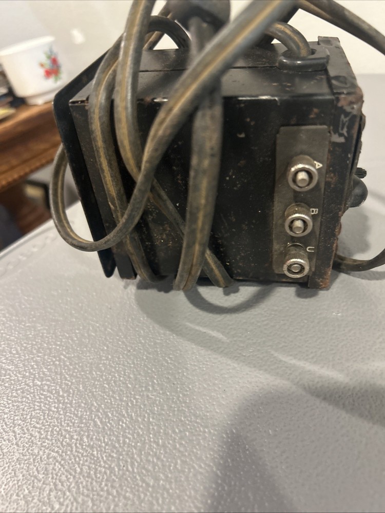 Lionel Model Train Multi-Control Transformer Type 1041- 60 Watts