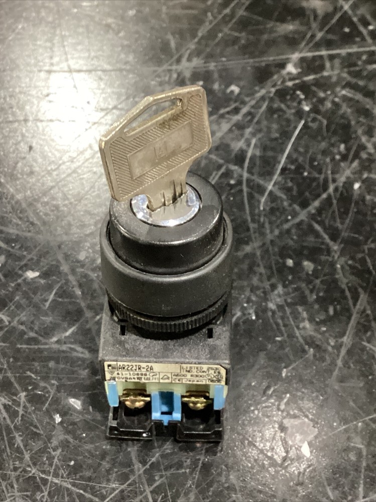 Fuji two-speed key selector switch AR22JR-2A#217M8FML